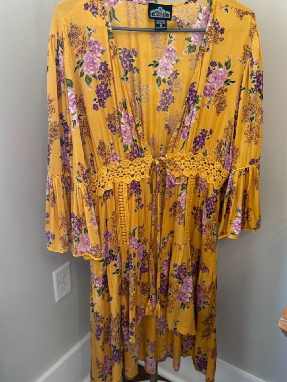 Angie Swimsuit Cover-Up Women's Medium Yellow Floral Hi-Low Crochet Bohemian